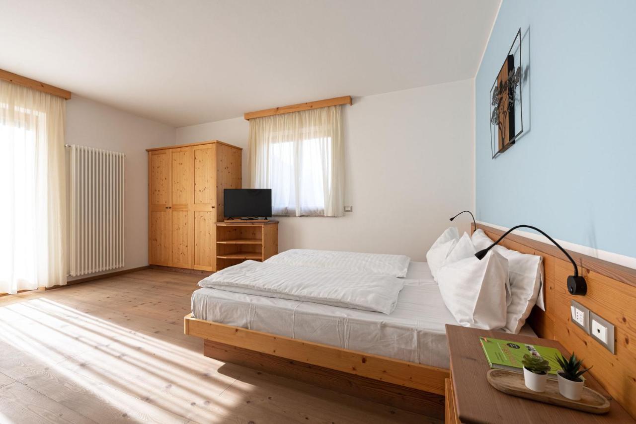 Hotel Gruenwald Salorno Esterno foto