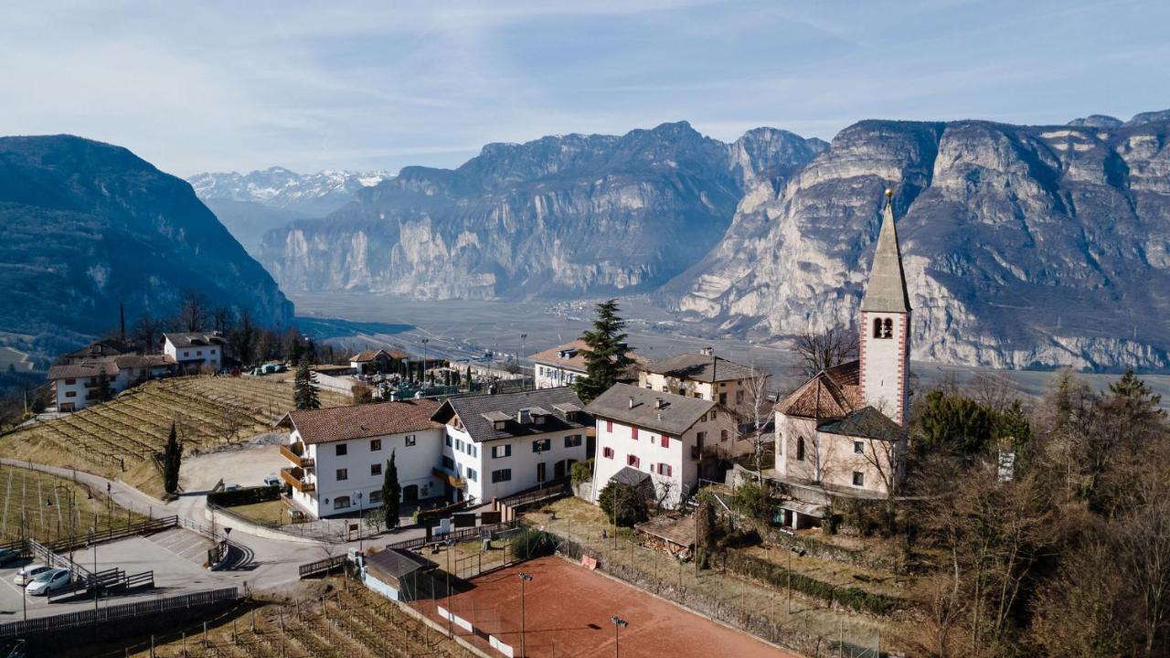Hotel Gruenwald Salorno Esterno foto