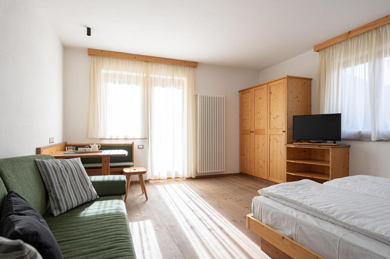Hotel Gruenwald Salorno Esterno foto