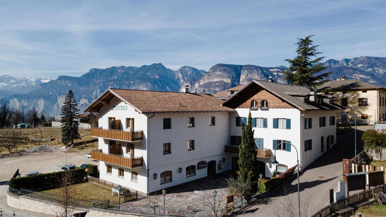 Hotel Gruenwald Salorno Esterno foto