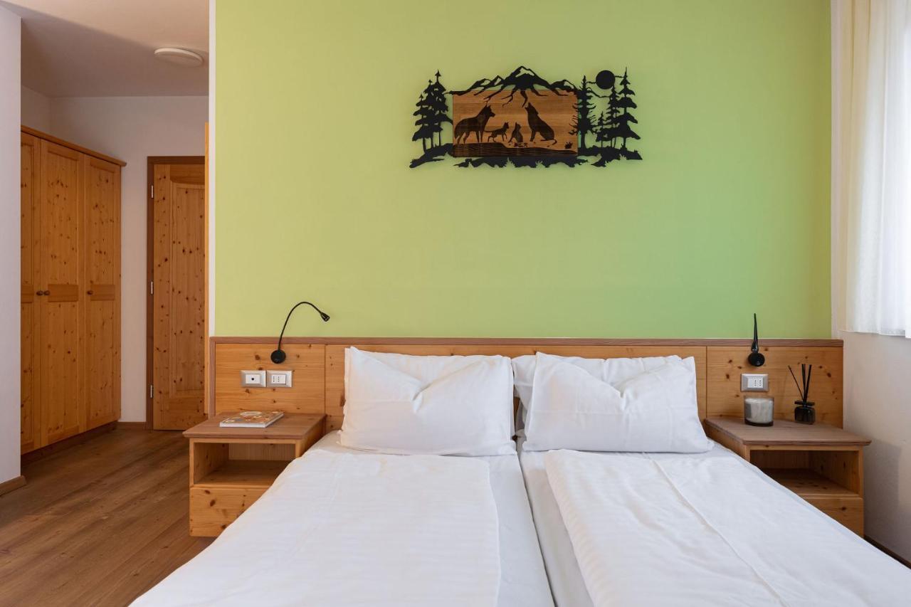 Hotel Gruenwald Salorno Esterno foto